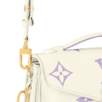 louis-vuitton-pochette-metis-east-west–M23940_PM2_Front view.png