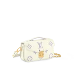 louis-vuitton-pochette-metis-east-west–M23940_PM2_Front view.png